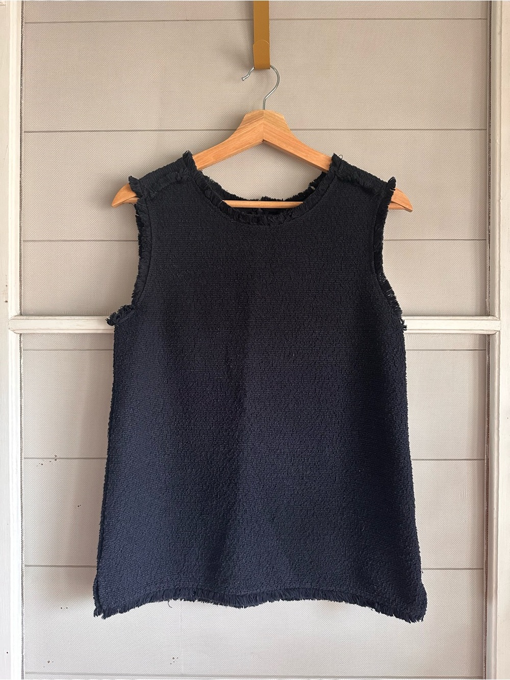 Women’s Banana Republic Sleeveless Frayed Edge Top in Navy